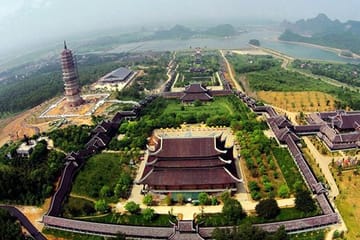 Full-Day Tour of Bai Dinh Pagoda and Trang An from Hanoi