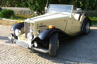 Private Retro Stylish Tour of Sliven with MG