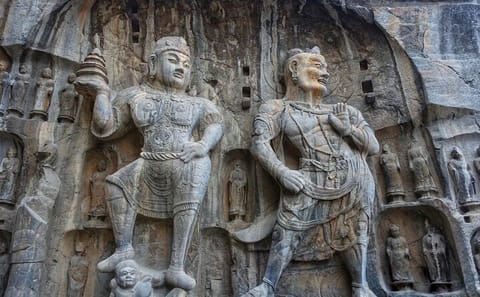 Private Day Tour of Longmen Grottoes and Shaolin Temple in Luoyang