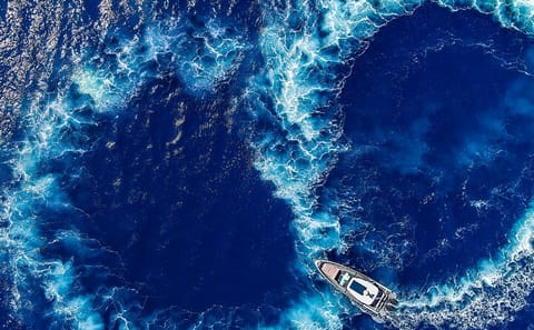 Private Half Day Cruise from Mykonos to Delos and Rhenia
