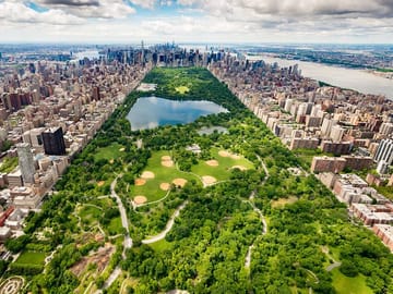 Manhattan Bus Tour: Explore Upper and Lower Highlights