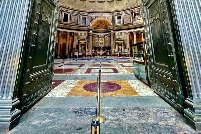 Pantheon Exclusive Private Guided Tour with Skip the Line Tickets