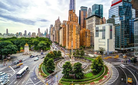 Manhattan Bus Tour: Explore Upper and Lower Highlights