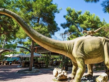 Kemer Dinopark Family Tour with Hotel Transfer in Göynük