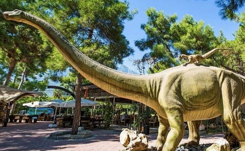 Kemer Dinopark Family Tour with Hotel Transfer in Göynük