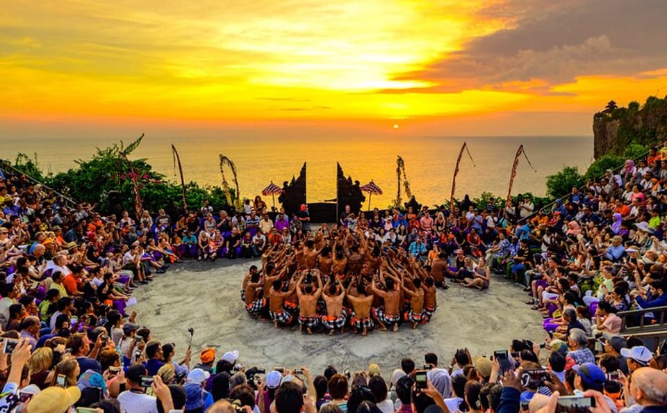 Bali Jet Ski and Parasailing with Uluwatu Temple Dance