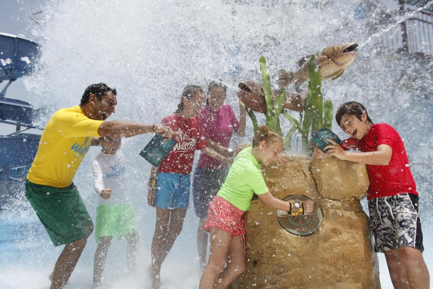 Yas Water World Park Abu Dhabi Ticket with Daytur