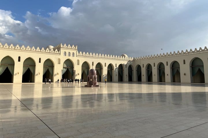 Historic Islamic Cairo Walking Tour and Street Food
