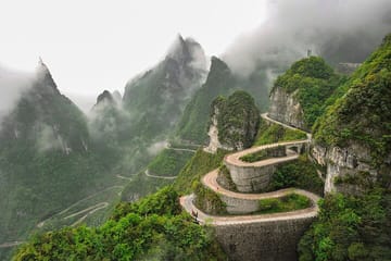 4-Day Zhangjiajie Nature Tour with VIP Lift Experience