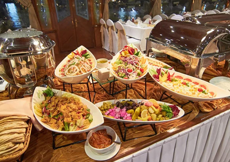 Dubai Dhow Marina Cruise: “From Traditional Charm to Modern Luxury”