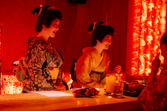 Tokyo: Traditional Geisha Experience Show & Japanese Dinner