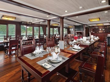 BOUTIQUE CRUISES Halong Bay 2 Days,1 Night Tour: Swimming,Caving, and Kayaking