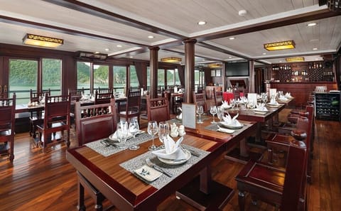 BOUTIQUE CRUISES Halong Bay 2 Days,1 Night Tour: Swimming,Caving, and Kayaking
