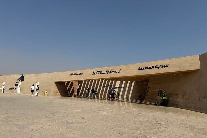 Private Giza Pyramids & Saqqara Tour with Camel Ride