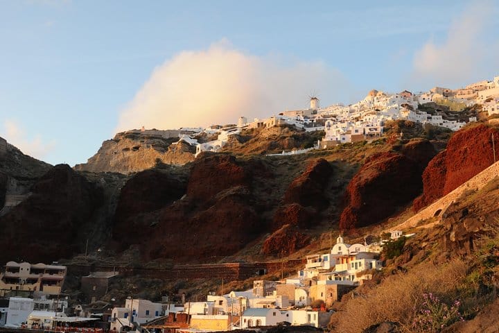 Santorini 5 Hour Private Oia Tour & Lunch/Dinner at a Local Farm
