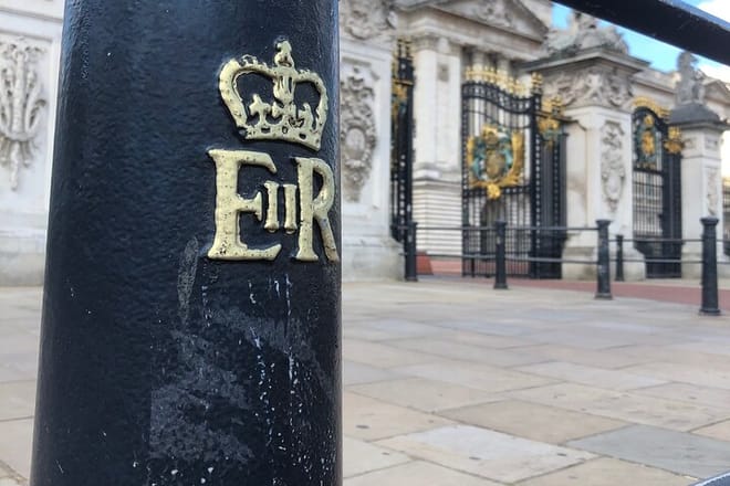 The Life & Legacy of Queen Elizabeth II-A Royal Private Tour