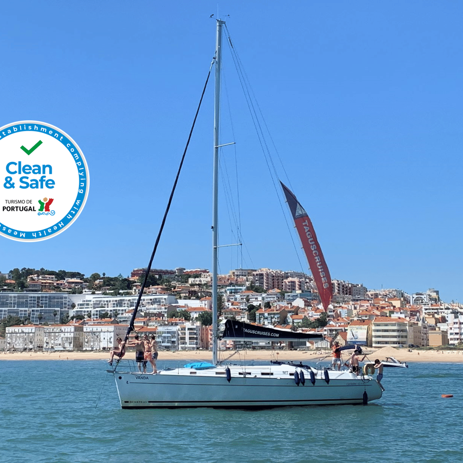 Veleiro privado até à praia de Oeiras