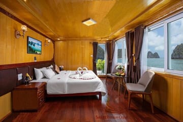 3-Day Boutique Cruise with Kayaking in Lan Ha Bay, Vietnam