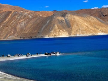 Leh to Pangong Lake Two-Day Tour with Overnight Stay