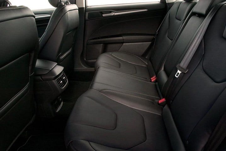 Private Transfer: GRU Airport to Santos Port up to 15 People 4