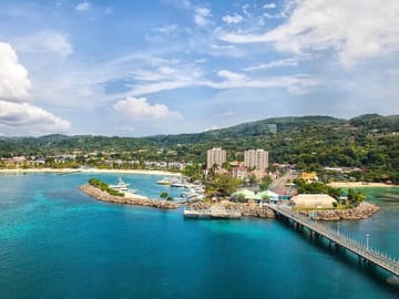 Cultural Sightseeing and Souvenir Shopping in Montego Bay
