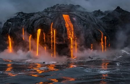 Kona -Big Island – Private Enchanting Volcanoes & Waterfall Tour