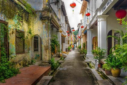 Ipoh Day Tour Cave Temples, Heritage Streets and Food Tasting