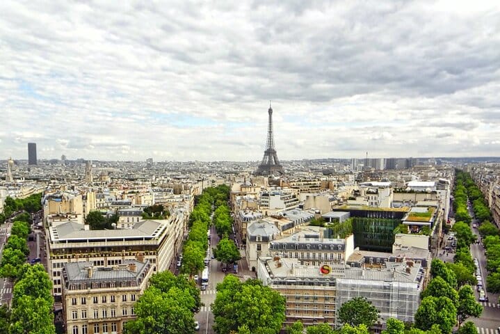 6 Hours Paris Tour with Cruise and Galleries Lafayette 9