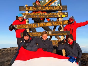 1-Day Mount Kilimanjaro Experience: Marangu Gate to Mandara Hut Day Hike