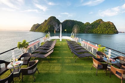 Halong Bay Luxury Cruise Day Trip: Buffet lunch & Limousine bus