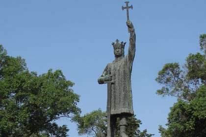 2.5 hours Walking City tour Chisinau private