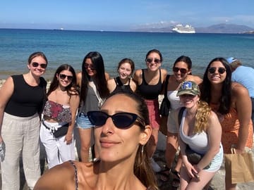 2 Hours Feel Like A Local Walking Tour in Mykonos Town