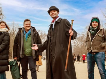 Immersive Walking Tour of Paris' Historic Landmarks