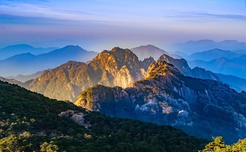 3-Day Private Tour of Mt. Huang, Hongcun Village, and Tunxi