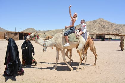 Hurghada Jeep Super Safari to Bedouin Village with Dinner & Show
