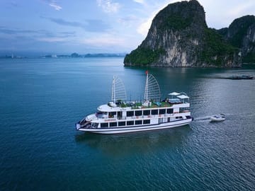 PREMIUM Halong Day Trip, Buffet Lunch, Cave, Island & Jacuzzi