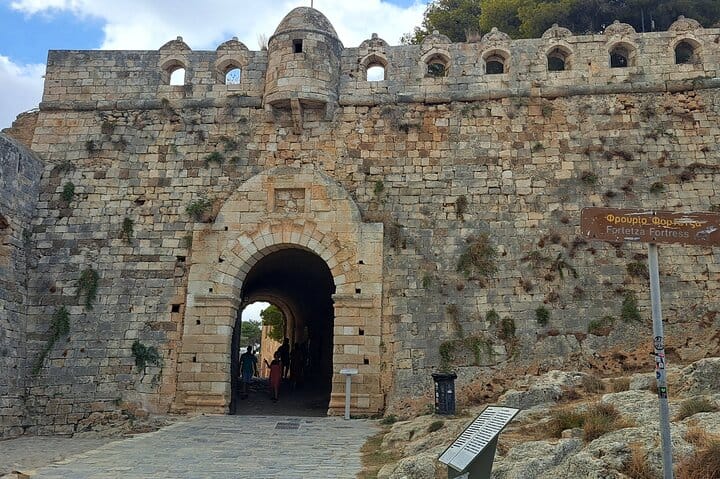 Melidoni and Sfendoni Caves Rethymno Old Town Olive Oil Tasting 3