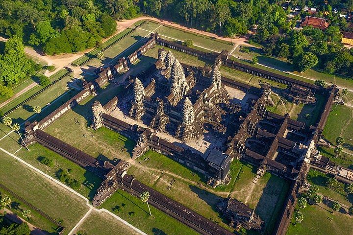 Explore Angkor Temples & Tonle Sap Floating Village in Siem Reap