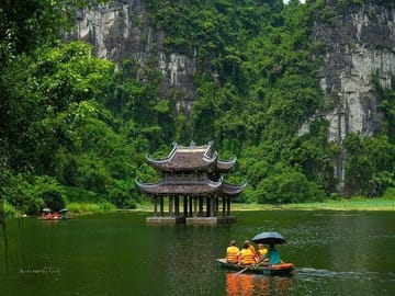 Private Day Trip to Trang An, Bich Dong, Local Family & Mua Caves