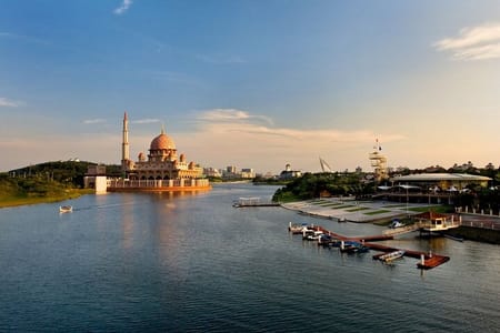 Putrajaya Tour with Boat Ride (Meet at Location)
