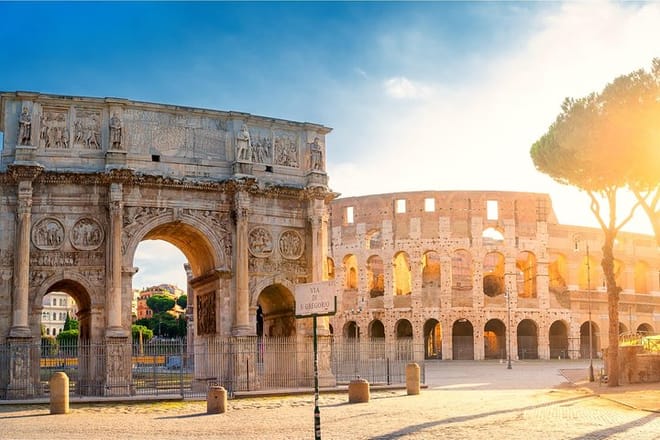 Rome Sightseeing Hop-on Hop-off Bus+ Colosseum/Ancient Rome Tour