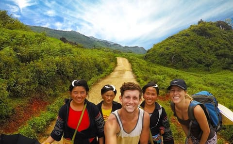 2-Day Sapa Trekking Tour from Hanoi with Overnight Stay
