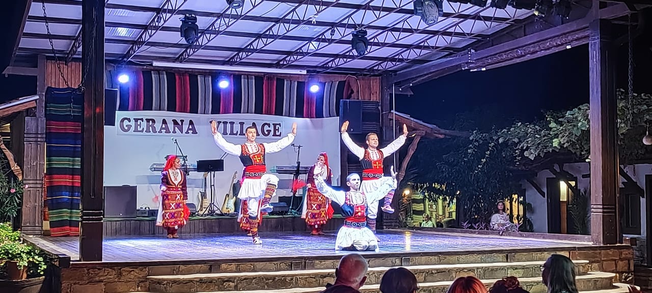 Bulgarian Dinner with Show from Nessebar and Sunny Beach 10
