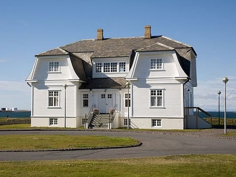 Private Tour Reykjavik City SUV 5 Pax, photo 4