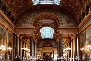 10 Hours Tour Versailles Galeries Lafayette and Lunch Cruise 