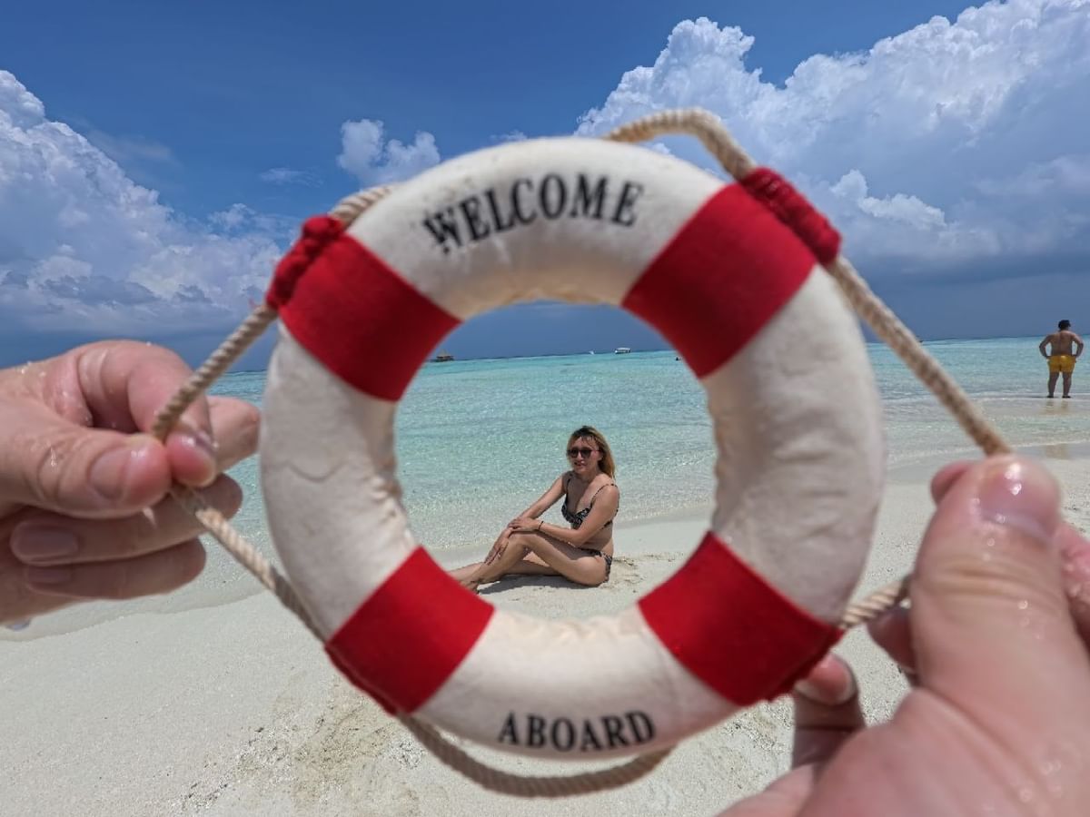 Maldives Dolphin Cruise, Sandbank Adventure & Local Island Tour