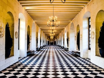 Walking Tour of Chenonceaux Château and Gardens in France