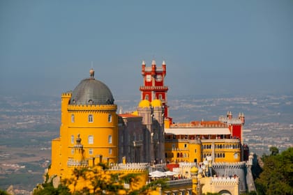 Sintra Half-Day Guided Tour with Pena Palace Tickets Included