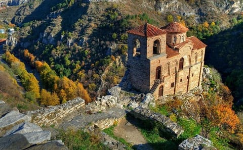 Cultural Tour of Bulgaria's Top Cities and Borovec
