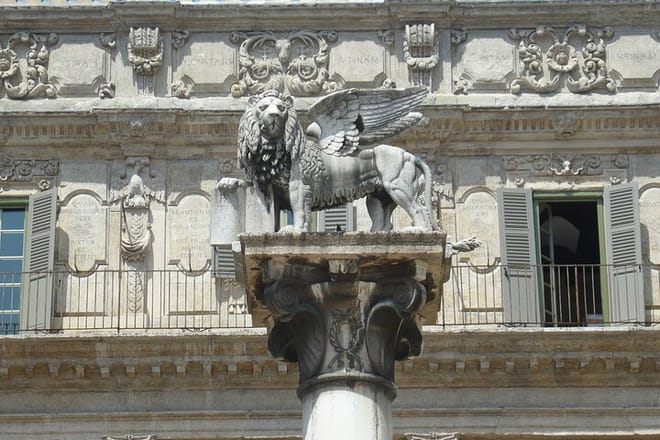Verona Private Walking Tour With A Professional Guide photo 4